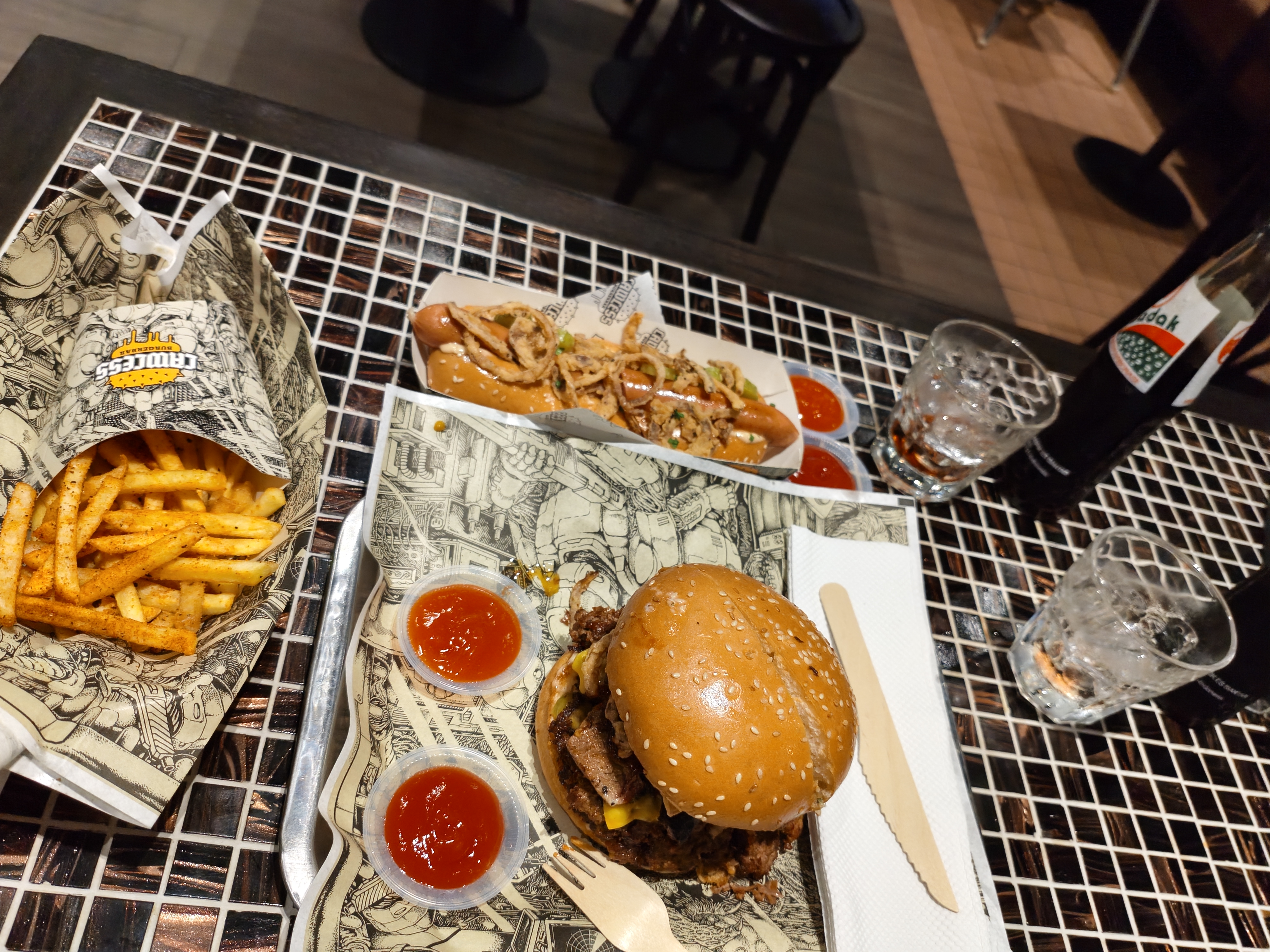 Lawless burger