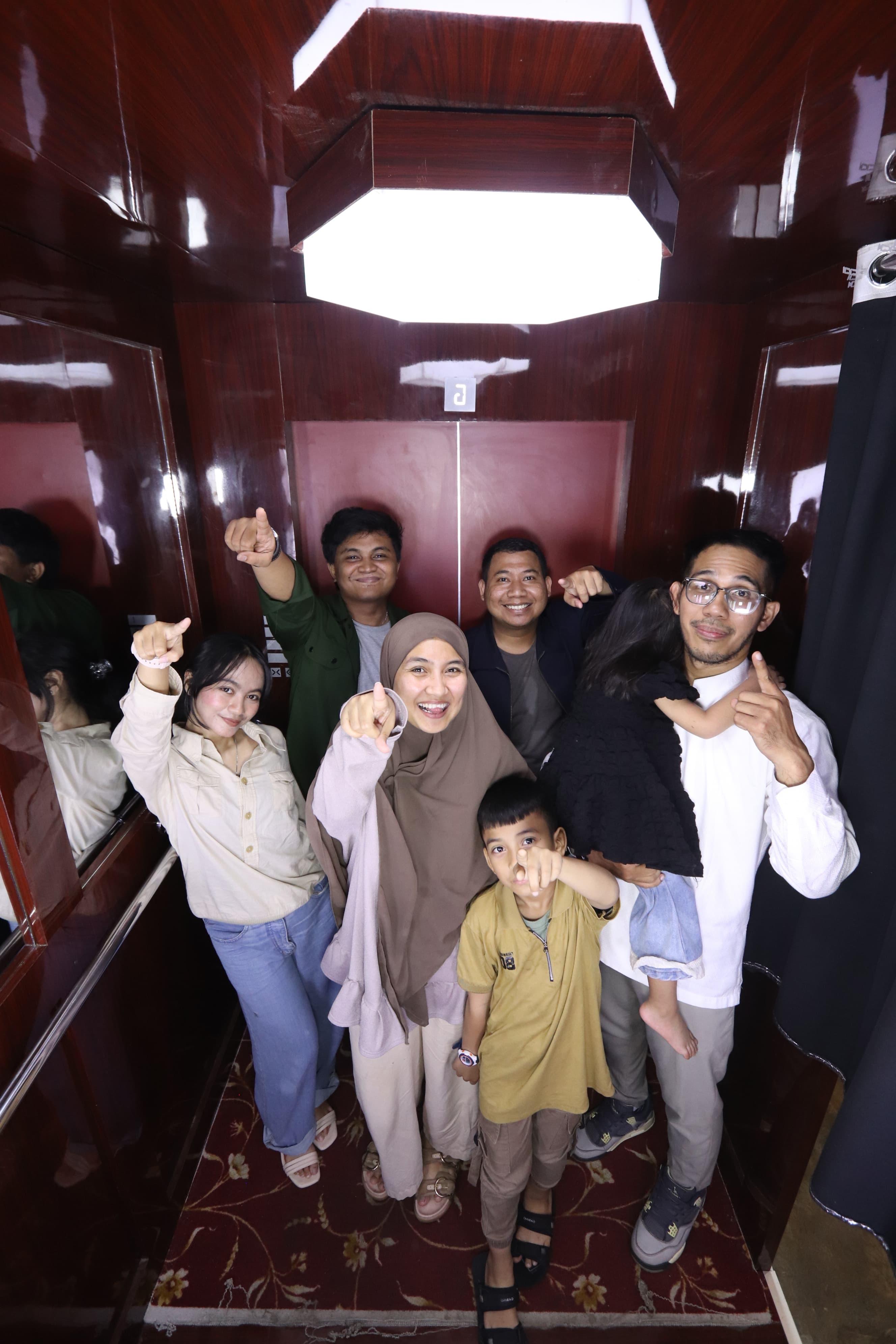 AN IMPROMPTU FAM GATHERING